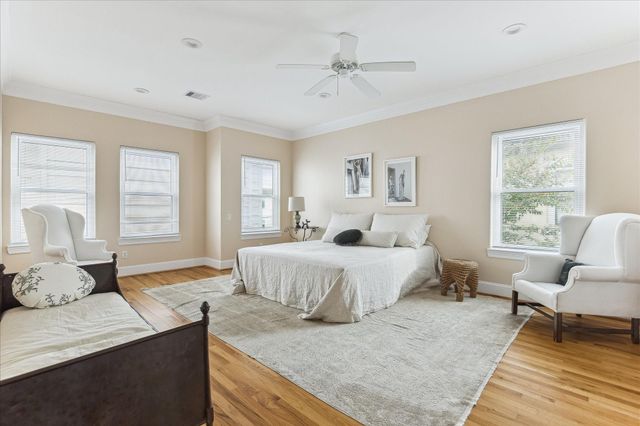 3515 Yupon Street, Houston, TX 77006