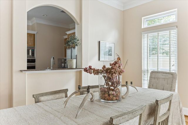 3515 Yupon Street, Houston, TX 77006