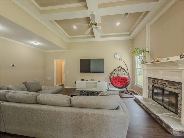 1021 Trailway Circle, Snellville, GA 30078