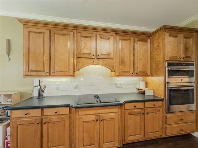 1021 Trailway Circle, Snellville, GA 30078
