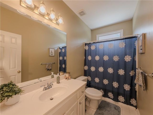 1021 Trailway Circle, Snellville, GA 30078