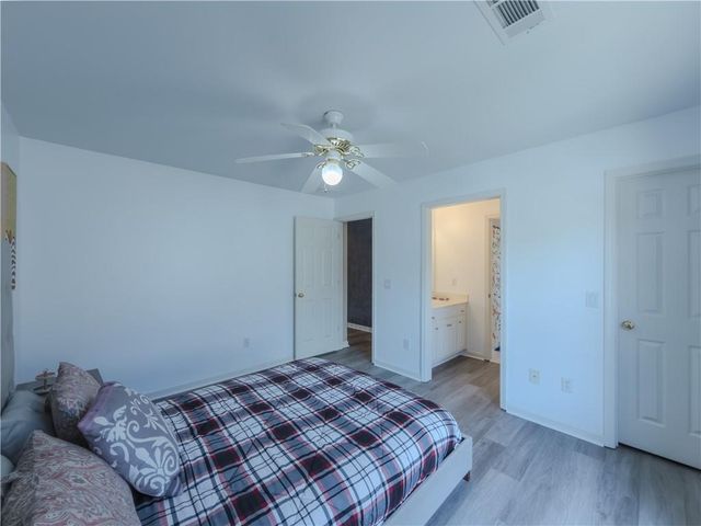 1021 Trailway Circle, Snellville, GA 30078
