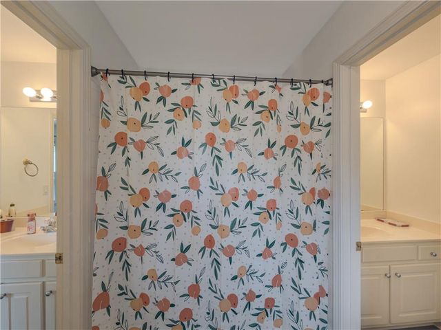 1021 Trailway Circle, Snellville, GA 30078
