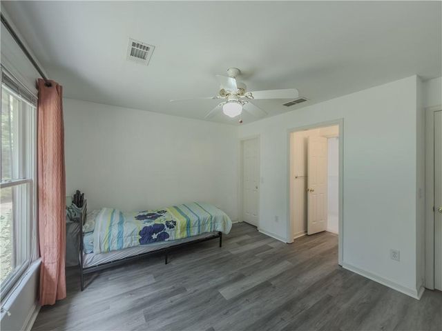 1021 Trailway Circle, Snellville, GA 30078