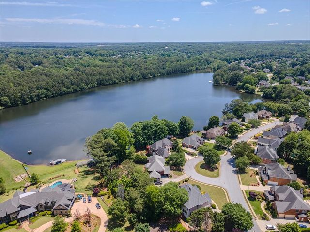 1021 Trailway Circle, Snellville, GA 30078