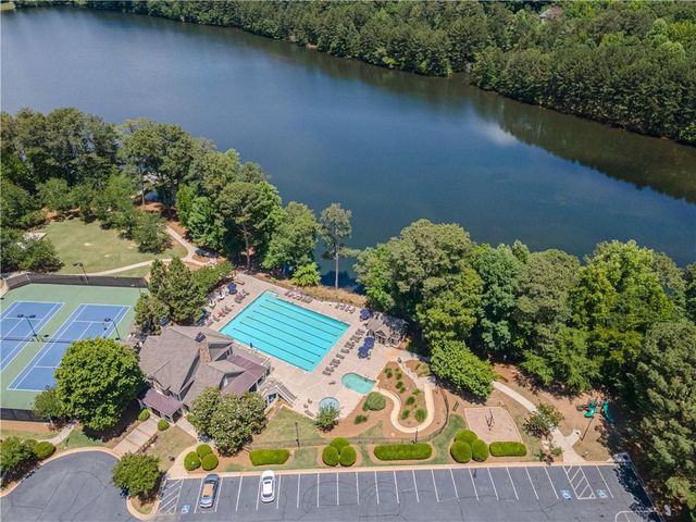 1021 Trailway Circle, Snellville, GA 30078