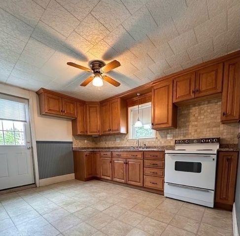 133 Pleasant Valley St, Methuen, MA 01844