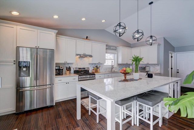 8691 Plainfield Road, Middleton, WI 53562