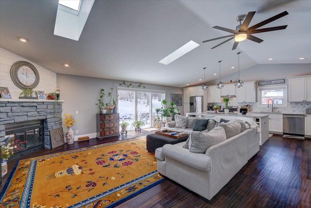 8691 Plainfield Road, Middleton, WI 53562