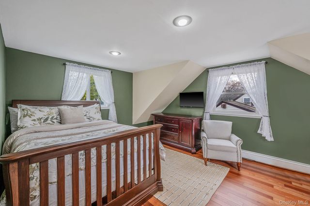 320 28th Street, Lindenhurst, NY 11757