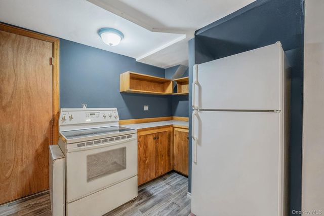 320 28th Street, Lindenhurst, NY 11757