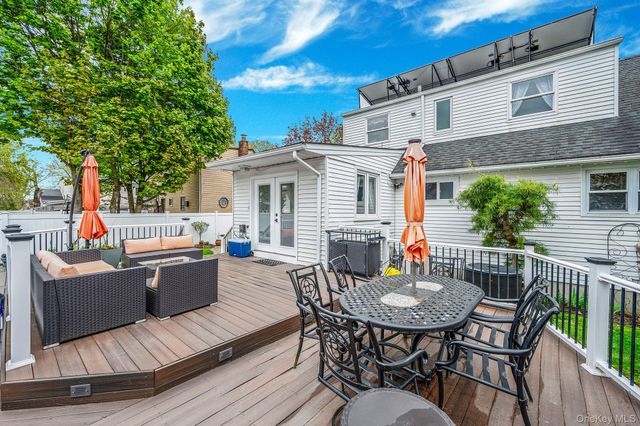 320 28th Street, Lindenhurst, NY 11757