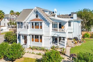 802 16th Street, Galveston, TX 77550