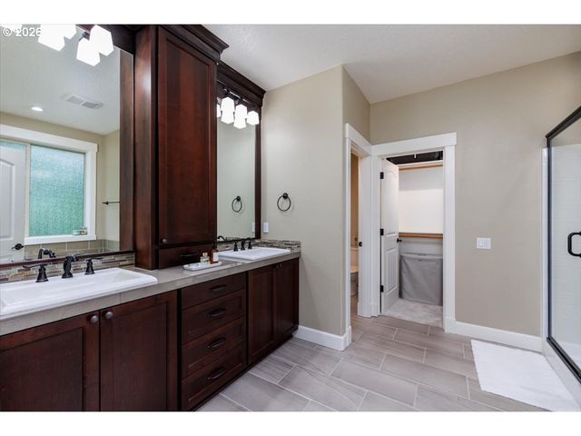 15275 Sw BRIGHTON Way, Beaverton, OR 97007