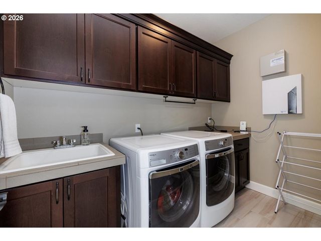 15275 Sw BRIGHTON Way, Beaverton, OR 97007