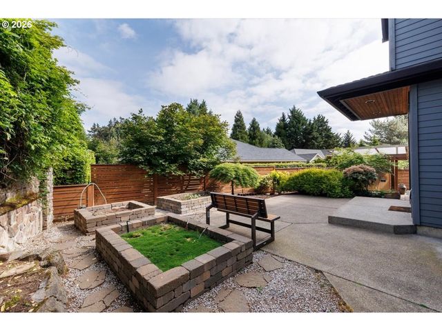 15275 Sw BRIGHTON Way, Beaverton, OR 97007