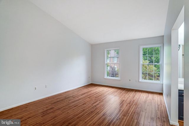 5910 WOODFIELD ESTATES DR, Alexandria, VA 22310