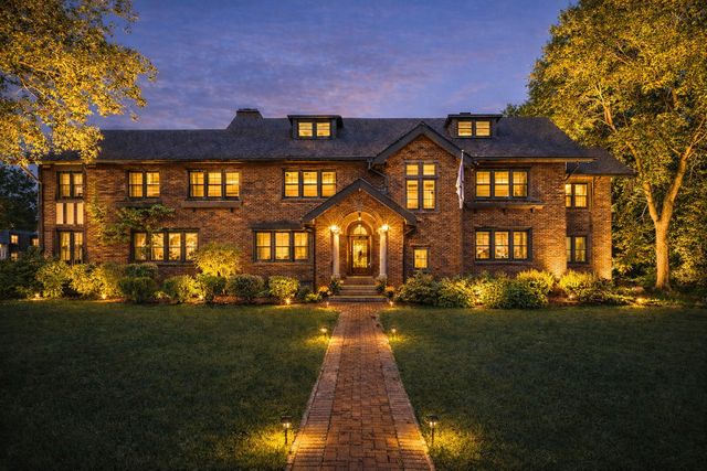 100 Old Green Bay Road, Winnetka, IL 60093