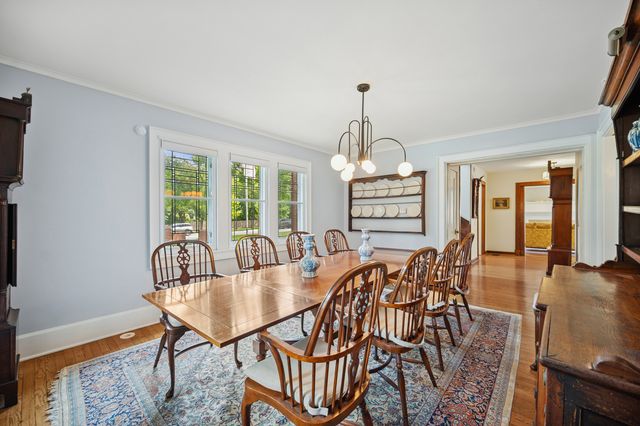 100 Old Green Bay Road, Winnetka, IL 60093