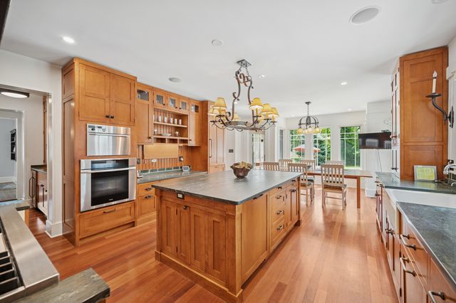 100 Old Green Bay Road, Winnetka, IL 60093