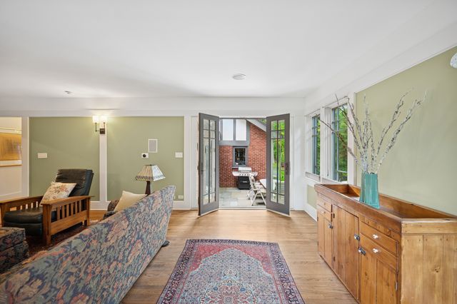 100 Old Green Bay Road, Winnetka, IL 60093