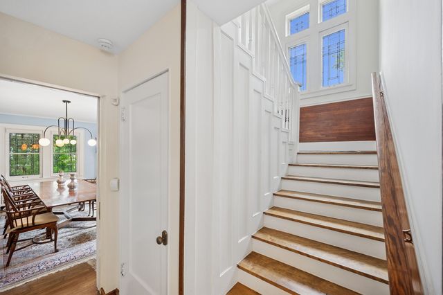 100 Old Green Bay Road, Winnetka, IL 60093