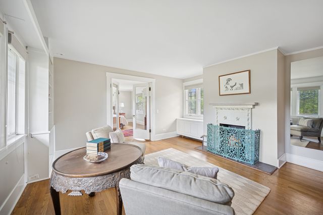 100 Old Green Bay Road, Winnetka, IL 60093