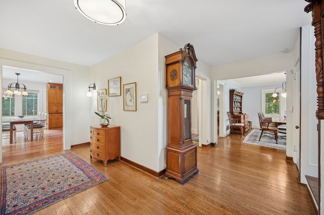 100 Old Green Bay Road, Winnetka, IL 60093