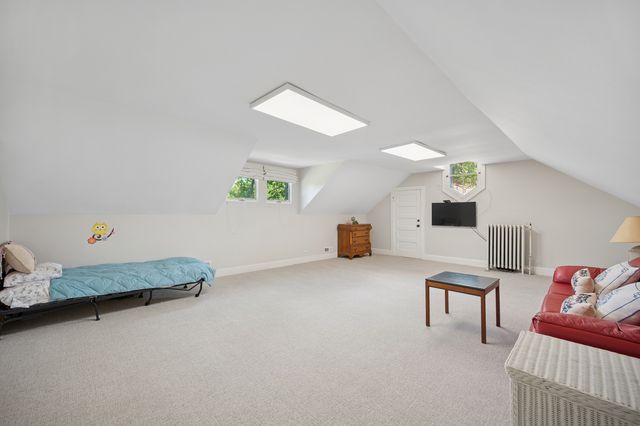 100 Old Green Bay Road, Winnetka, IL 60093