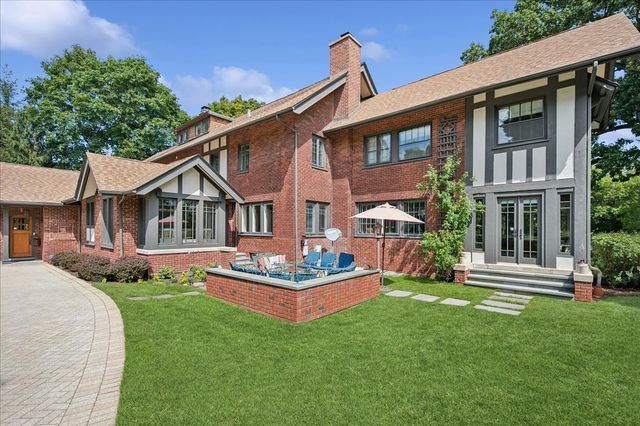 100 Old Green Bay Road, Winnetka, IL 60093