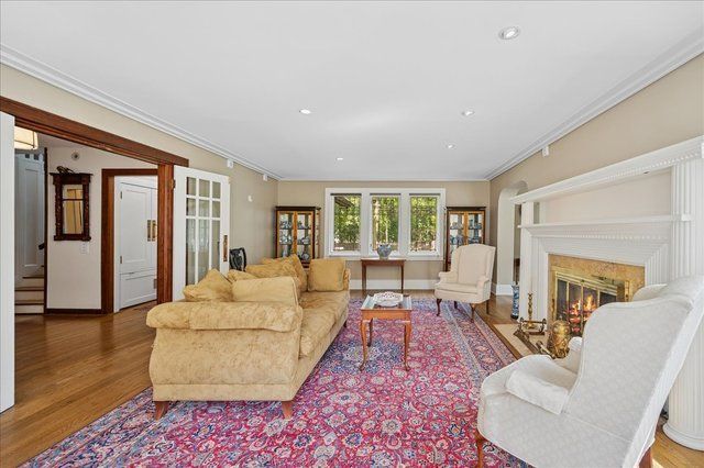 100 Old Green Bay Road, Winnetka, IL 60093