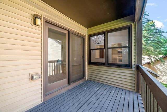 7019 W 110th Street Circle 15, Bloomington, MN 55438