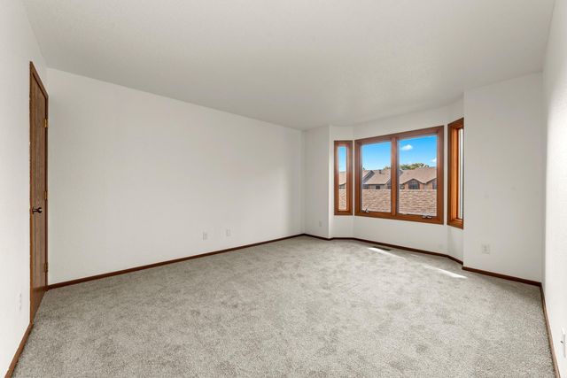 7019 W 110th Street Circle 15, Bloomington, MN 55438