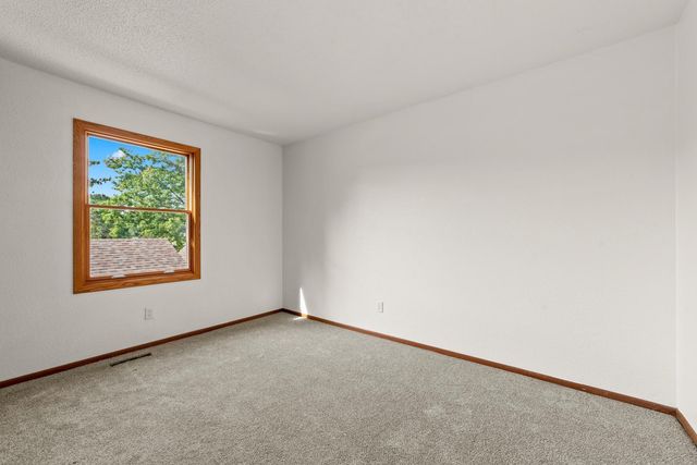 7019 W 110th Street Circle 15, Bloomington, MN 55438