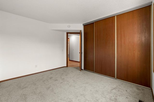 7019 W 110th Street Circle 15, Bloomington, MN 55438