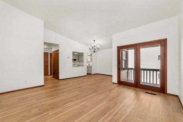 7019 W 110th Street Circle 15, Bloomington, MN 55438