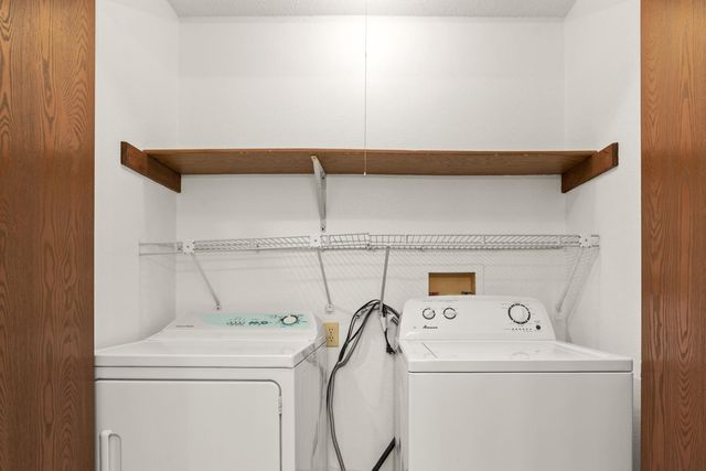 7019 W 110th Street Circle 15, Bloomington, MN 55438