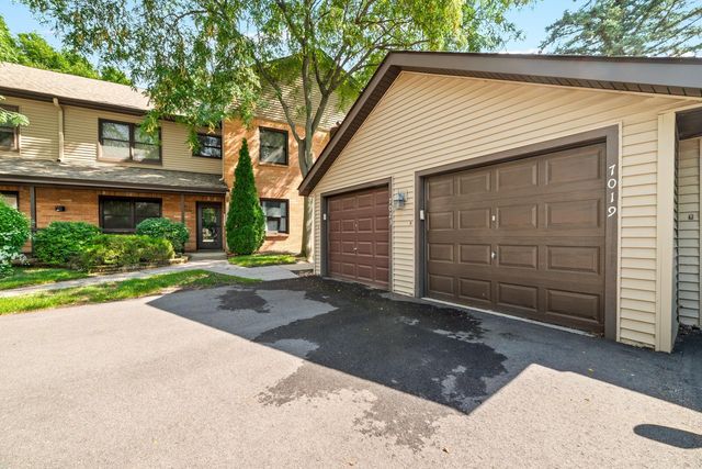 7019 W 110th Street Circle 15, Bloomington, MN 55438