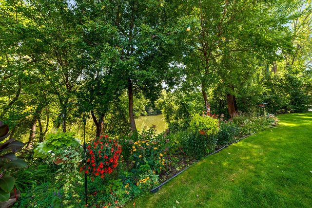 7019 W 110th Street Circle 15, Bloomington, MN 55438