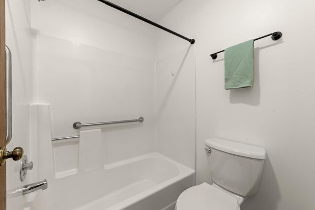 7019 W 110th Street Circle 15, Bloomington, MN 55438