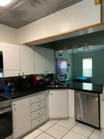 1630 NW 124th St, North Miami, FL 33167
