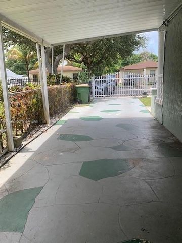 1630 NW 124th St, North Miami, FL 33167