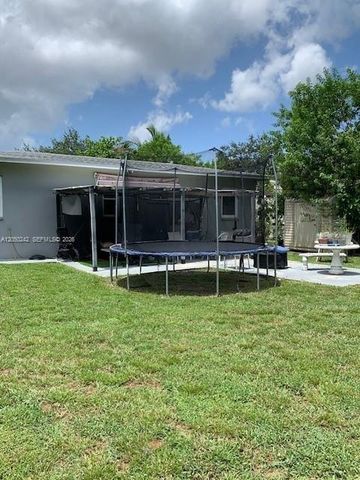 1630 NW 124th St, North Miami, FL 33167