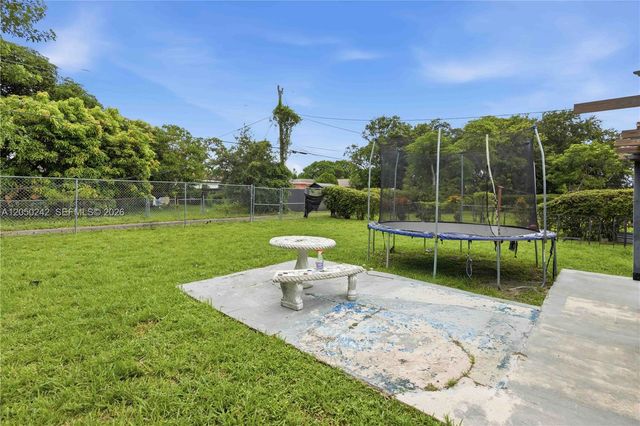 1630 NW 124th St, North Miami, FL 33167