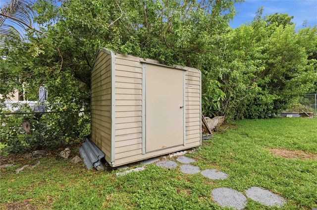 1630 NW 124th St, North Miami, FL 33167