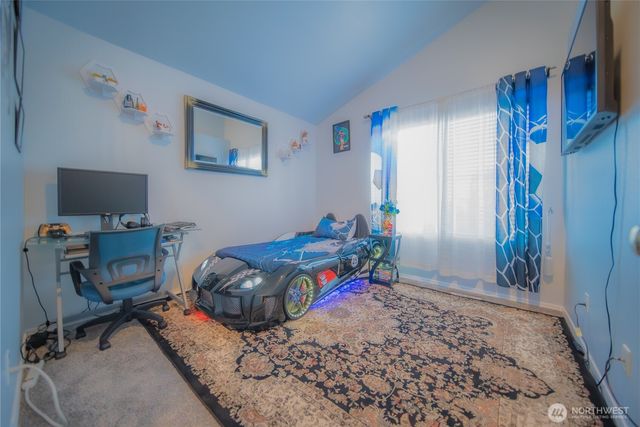 5615 S 233rd Street, Kent, WA 98032