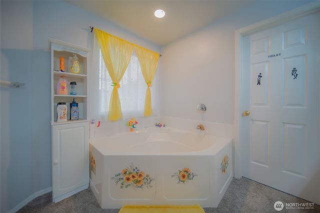 5615 S 233rd Street, Kent, WA 98032