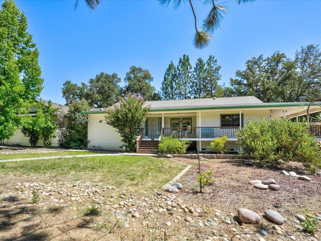 Image 1 of property listing at 45241 Dillon Drive, Ahwahnee, CA 93601