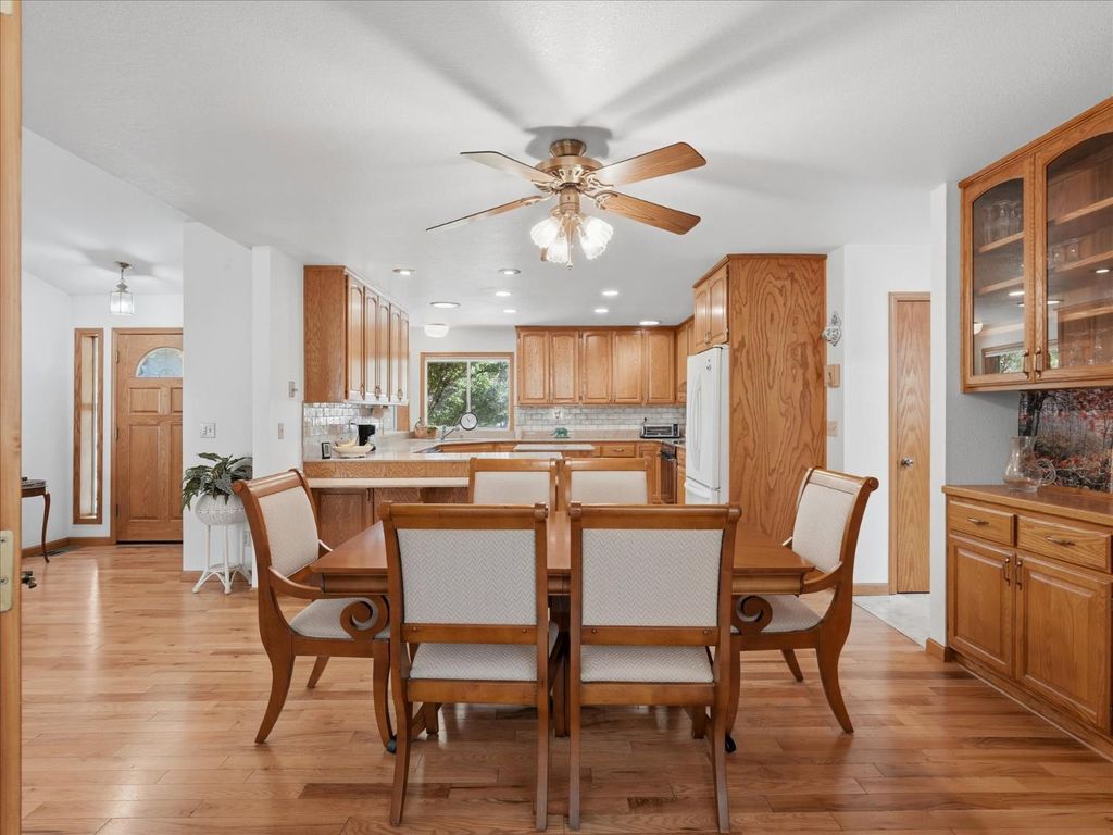 Image 24 of property listing at 45241 Dillon Drive, Ahwahnee, CA 93601