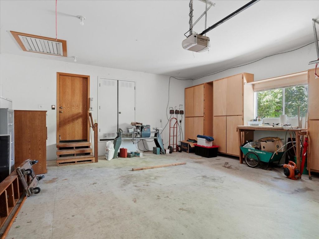 Image 39 of property listing at 45241 Dillon Drive, Ahwahnee, CA 93601